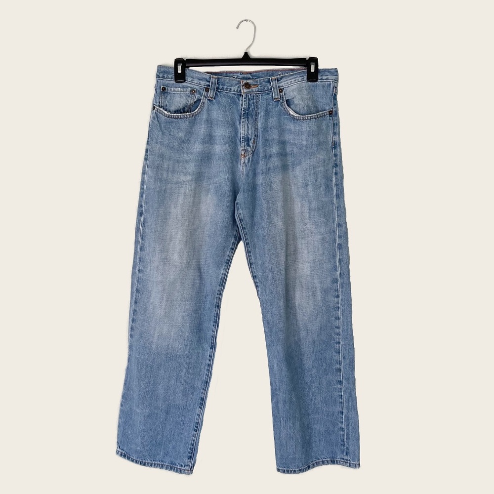Eddie Bauer Medium Wash Relaxed Fit Denim Jeans